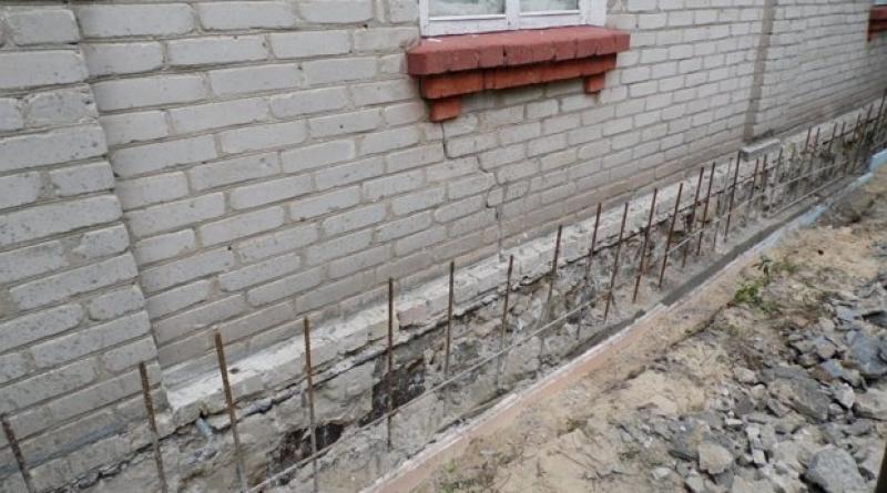 Strengthening the foundation of a private house with your own hands - is it difficult?